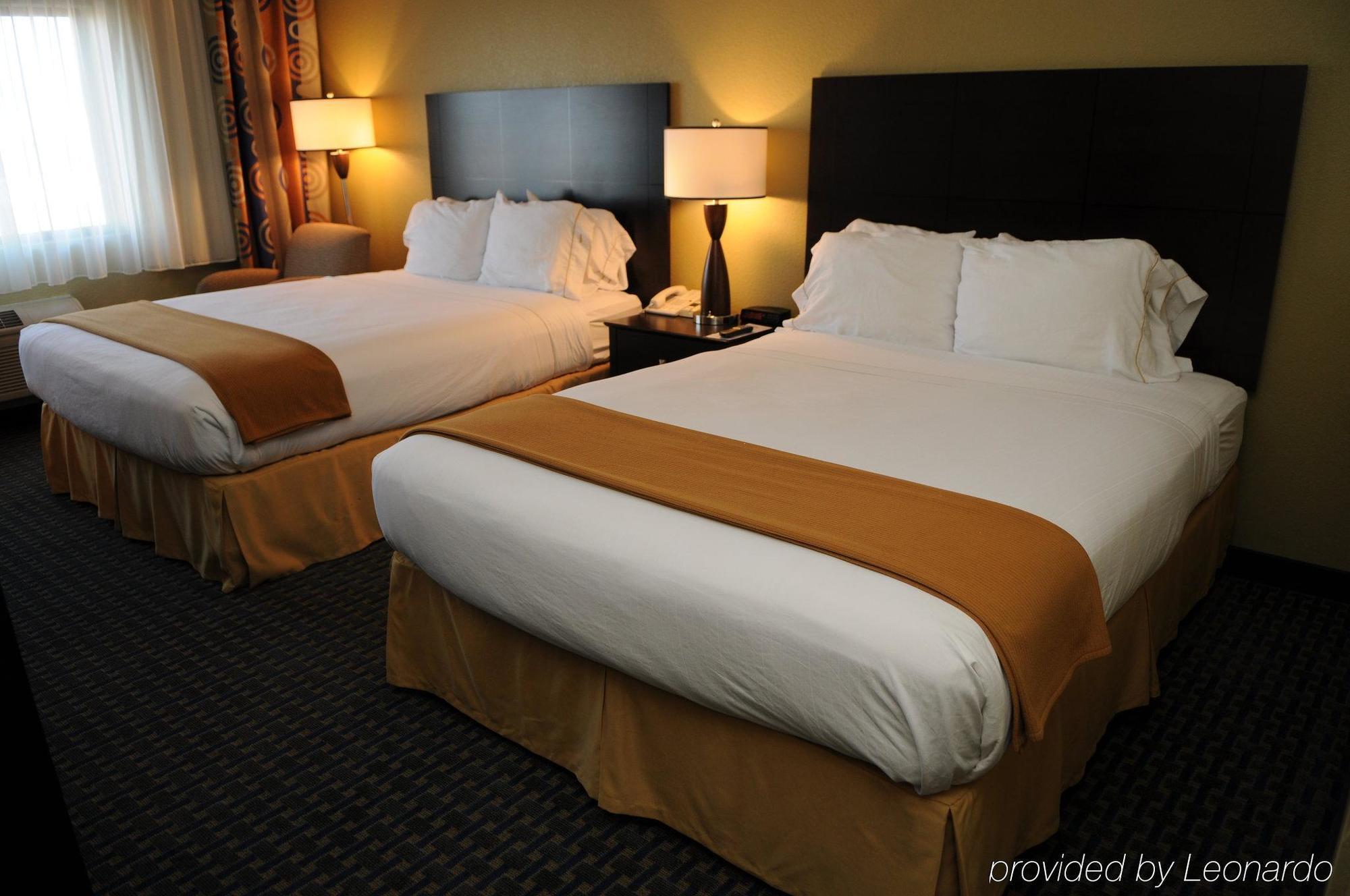 Holiday Inn Express & Suites Phoenix/Chandler Екстер'єр фото
