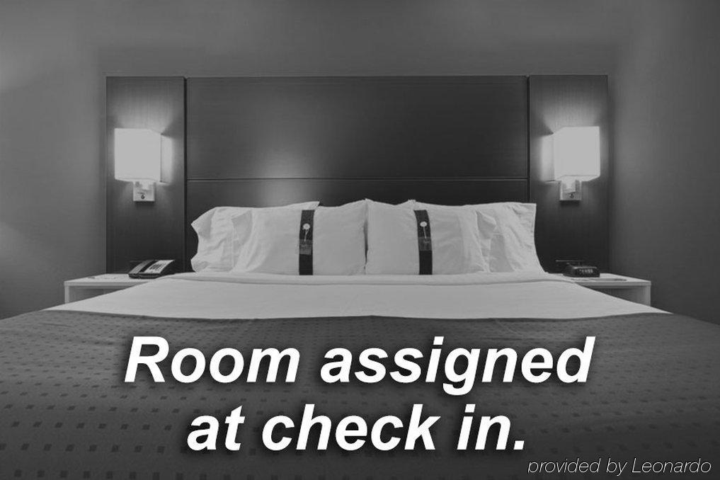 Holiday Inn Express & Suites Phoenix/Chandler Екстер'єр фото