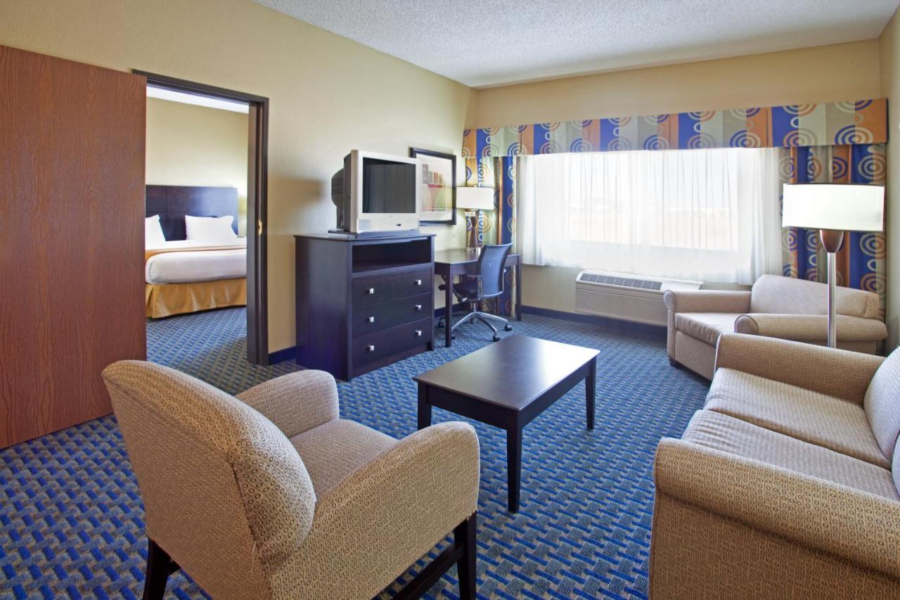 Holiday Inn Express & Suites Phoenix/Chandler Екстер'єр фото